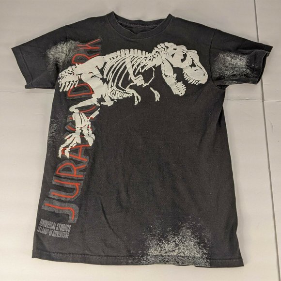 SMALL Jurassic Park TREX Graphic T-Shirt Universal - Picture 1 of 2